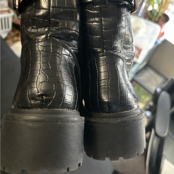 Nordstrom Rack Size 6 Black Croco Brand New Zip Up Women’s Heeled Runner Boots - Picture 11 of 16